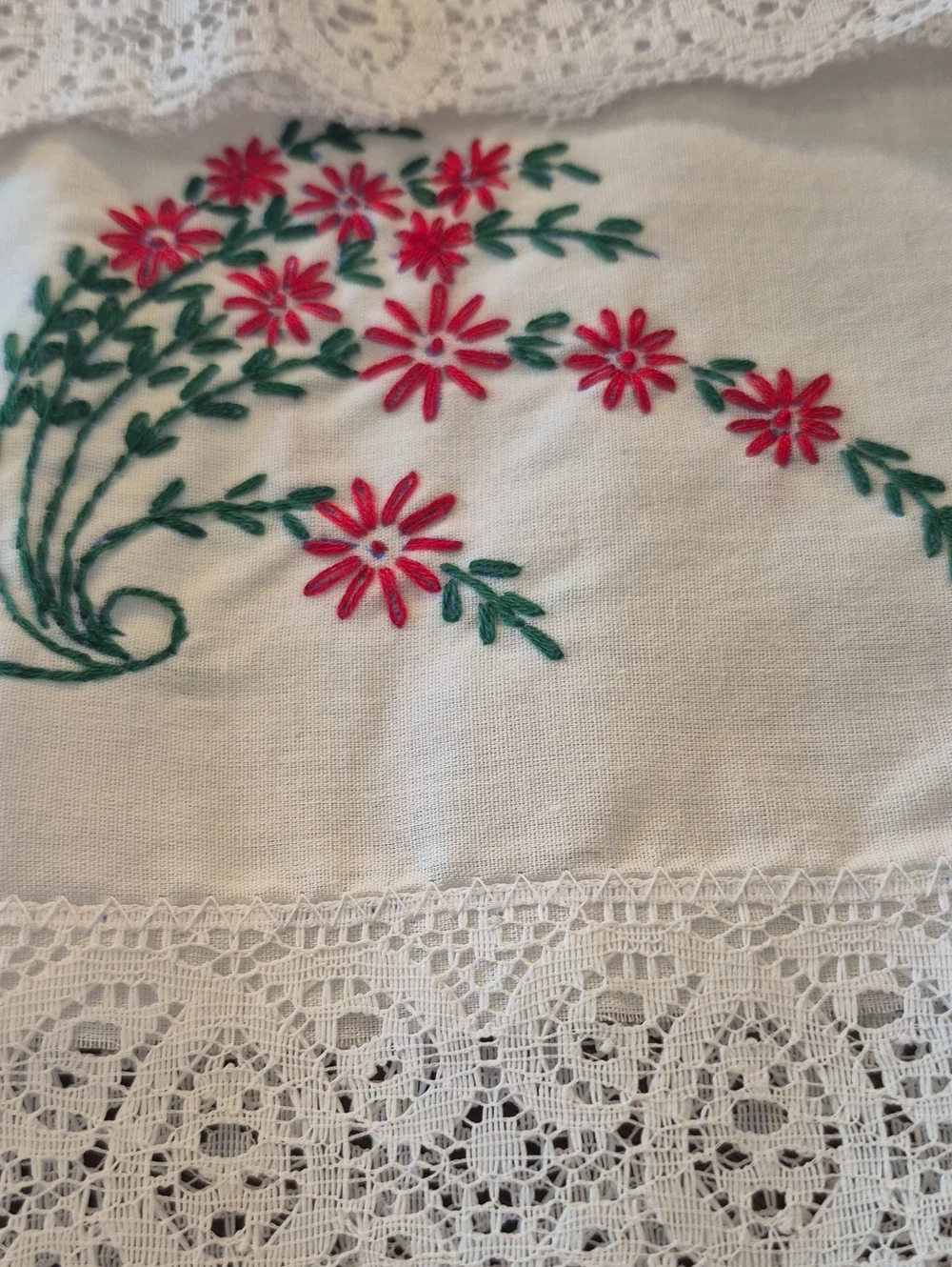 2 Handstitched Cross Stitched Cotton Pillowcase New Red Green Floral Design Lace